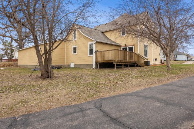 113 5th Avenue S, Sauk Rapids, MN 56379