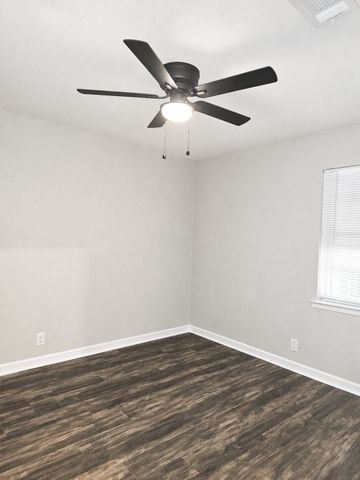 4412 Central Lane, Balch Springs, TX 75180