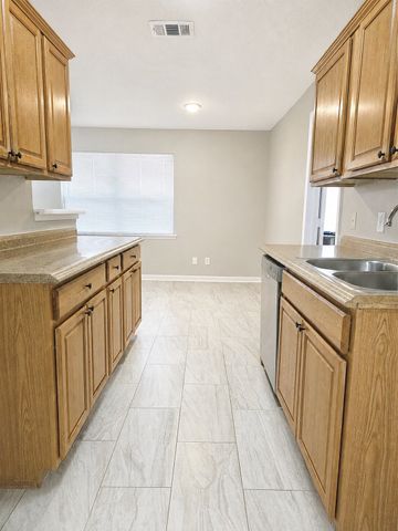 4412 Central Lane, Balch Springs, TX 75180