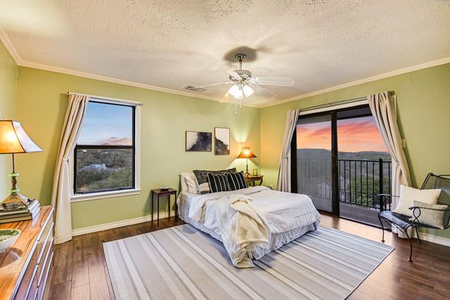 2006 Wychwood DR, Austin, TX 78746