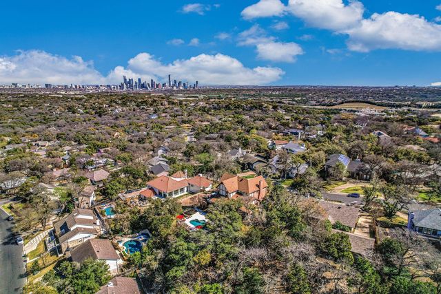 2006 Wychwood DR, Austin, TX 78746