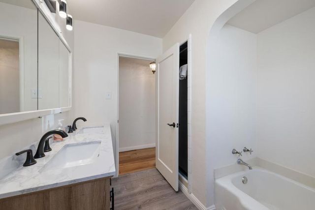 921 Hall Street, San Carlos, CA 94070
