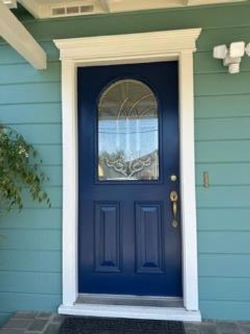 921 Hall Street, San Carlos, CA 94070