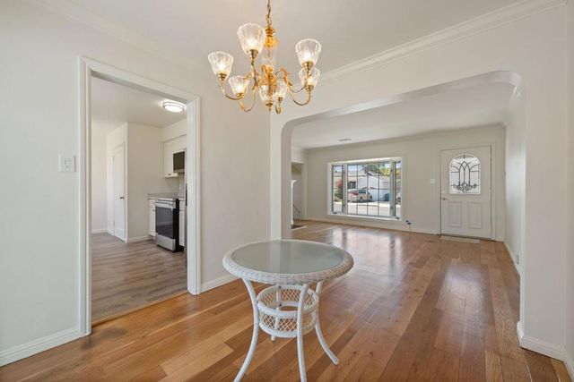 921 Hall Street, San Carlos, CA 94070