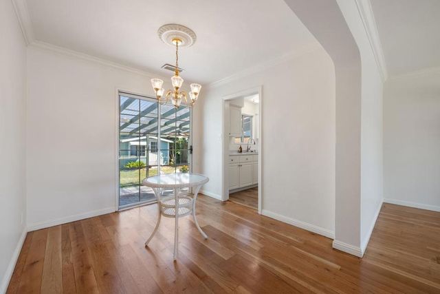 921 Hall Street, San Carlos, CA 94070