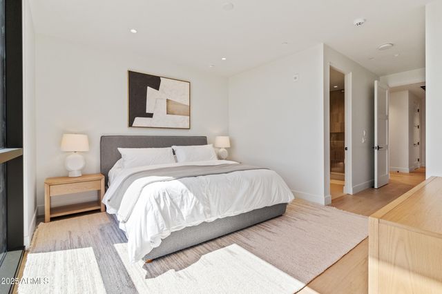 5000 N CAMELBACK RIDGE Drive 302, Scottsdale, AZ 85251