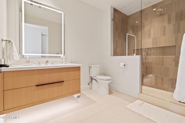 5000 N CAMELBACK RIDGE Drive 302, Scottsdale, AZ 85251