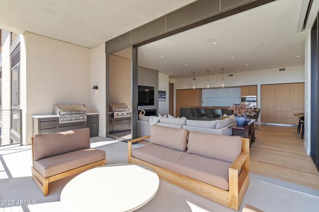 5000 N CAMELBACK RIDGE Drive 302, Scottsdale, AZ 85251