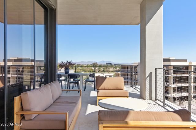 5000 N CAMELBACK RIDGE Drive 302, Scottsdale, AZ 85251