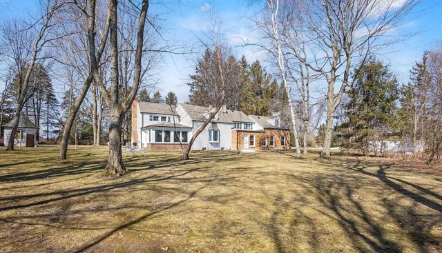 3607 S 10th Street, Manitowoc, WI 54220