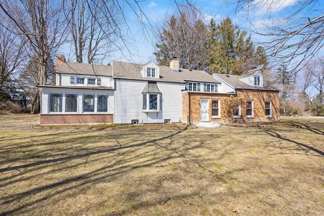 3607 S 10th Street, Manitowoc, WI 54220
