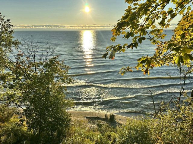 3607 S 10th Street, Manitowoc, WI 54220