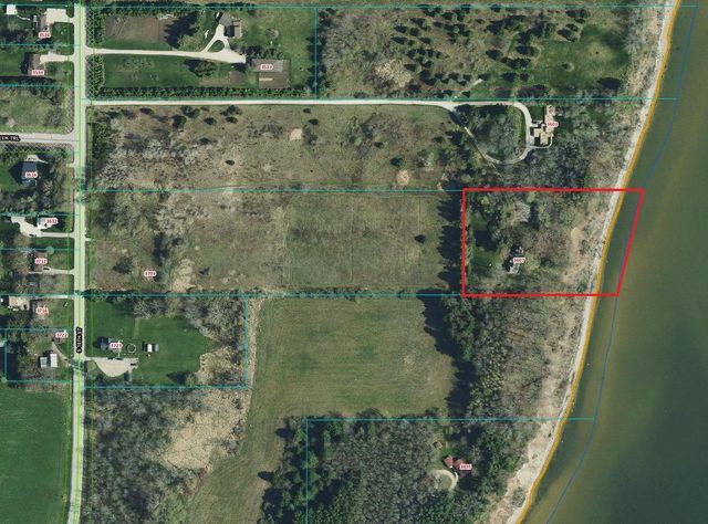 3607 S 10th Street, Manitowoc, WI 54220