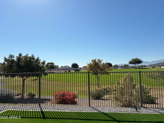 10862 N BROWNSVILLE Lane, Surprise, AZ 85388