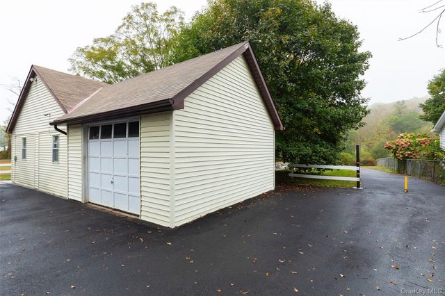1030 Route 199, Red Hook, NY 12571