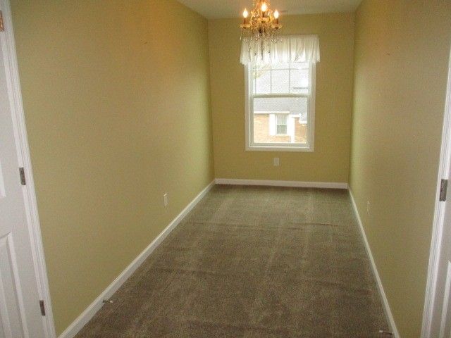 1200 Woodvale Dr, Gallatin, TN 37066