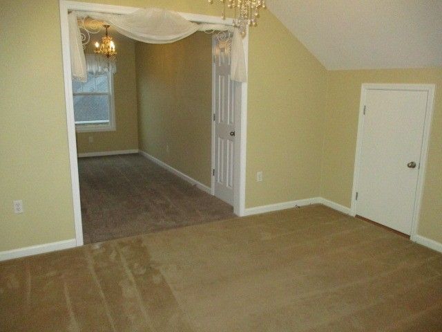 1200 Woodvale Dr, Gallatin, TN 37066