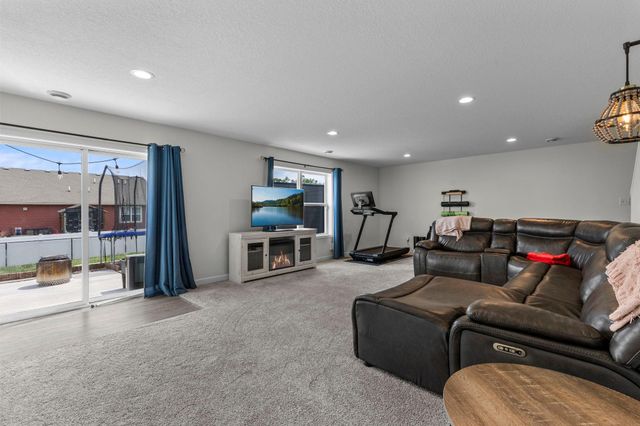 14162 Dallas Lane N, Dayton, MN 55327