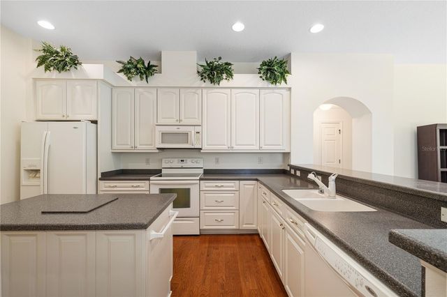 8061 WATERBURY WAY, Mount Dora, FL 32757