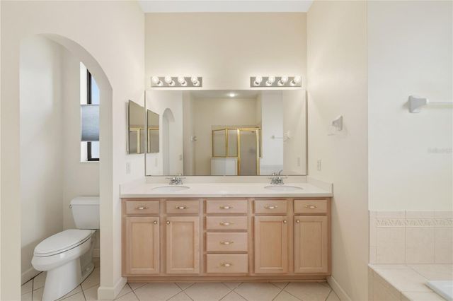 8061 WATERBURY WAY, Mount Dora, FL 32757