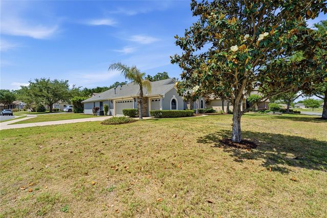 8061 WATERBURY WAY, Mount Dora, FL 32757