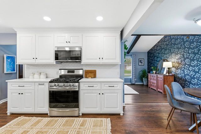 10653 Beacon Hill COURT, Franklin, WI 53132