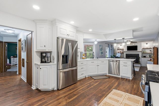 10653 Beacon Hill COURT, Franklin, WI 53132