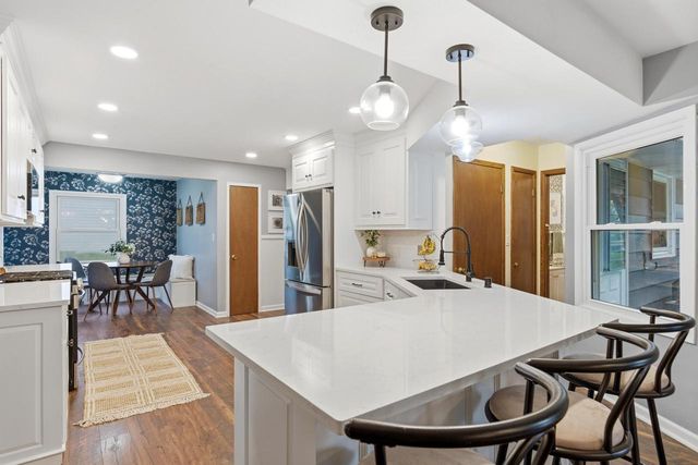 10653 Beacon Hill COURT, Franklin, WI 53132