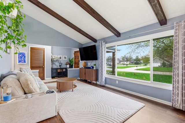 10653 Beacon Hill COURT, Franklin, WI 53132