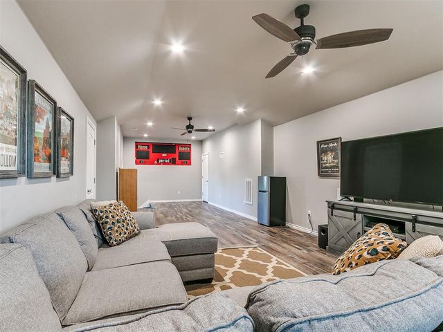 2220 NW 182nd Street, Edmond, OK 73012