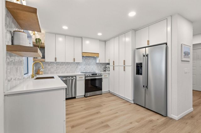 787 Lakeview Drive, Denison, TX 75020