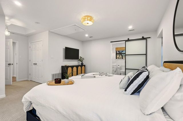 787 Lakeview Drive, Denison, TX 75020