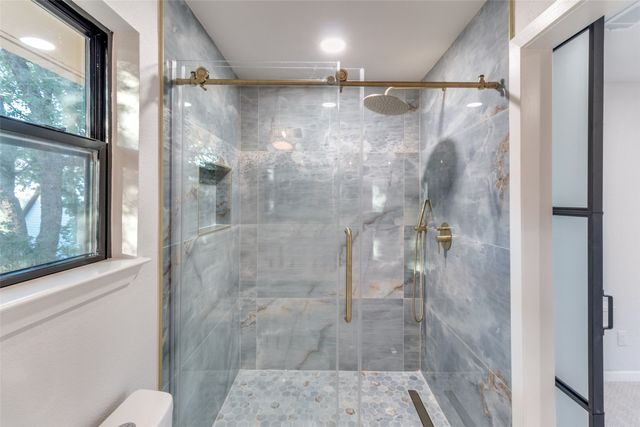 787 Lakeview Drive, Denison, TX 75020