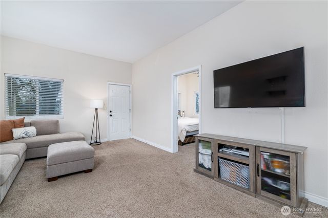 1330 Windsor Avenue, Centralia, WA 98531