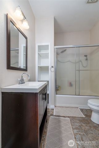 1330 Windsor Avenue, Centralia, WA 98531