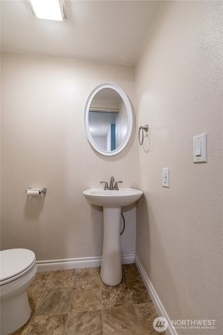 1330 Windsor Avenue, Centralia, WA 98531