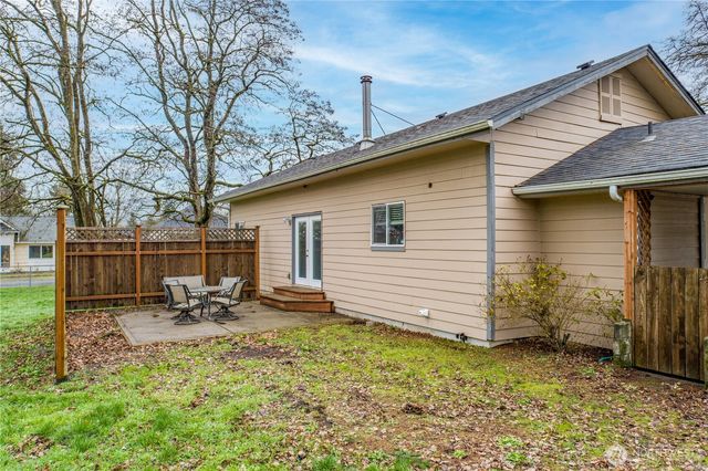 1330 Windsor Avenue, Centralia, WA 98531