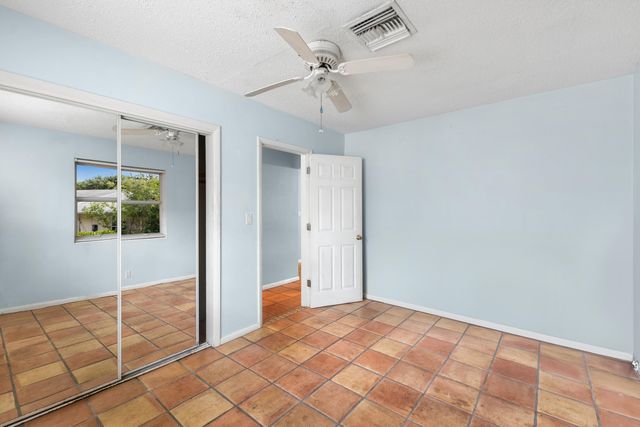 201 W Riverside Drive, Jupiter, FL 33469