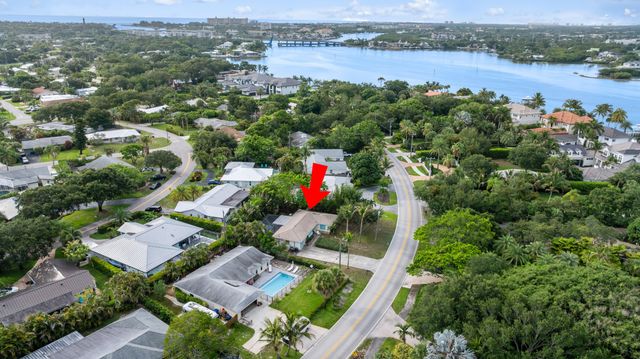 201 W Riverside Drive, Jupiter, FL 33469