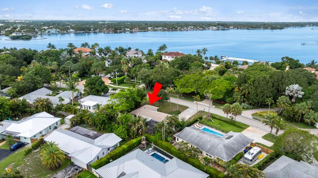 201 W Riverside Drive, Jupiter, FL 33469
