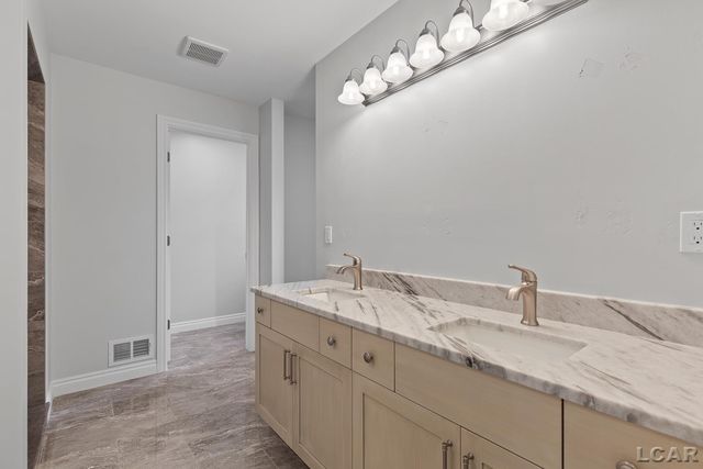 114 Bloomfield Boulevard, Brooklyn, MI 49230