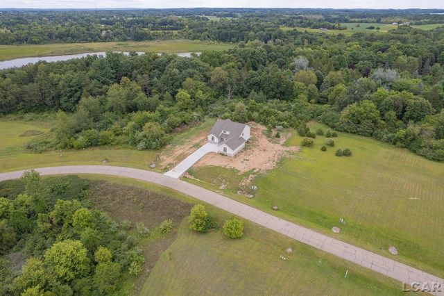 114 Bloomfield Boulevard, Brooklyn, MI 49230