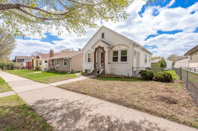 1206 Seminary Avenue, Saint Paul, MN 55104