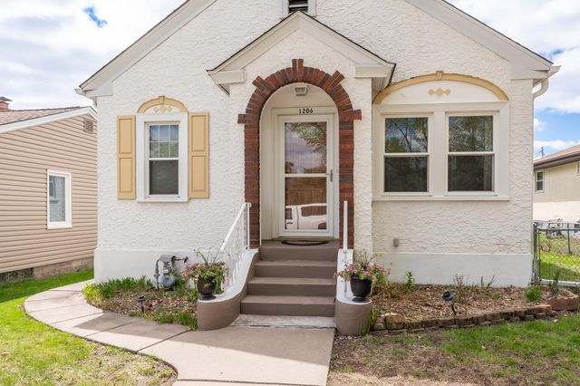 1206 Seminary Avenue, Saint Paul, MN 55104