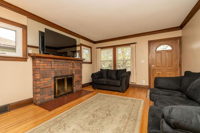 1206 Seminary Avenue, Saint Paul, MN 55104