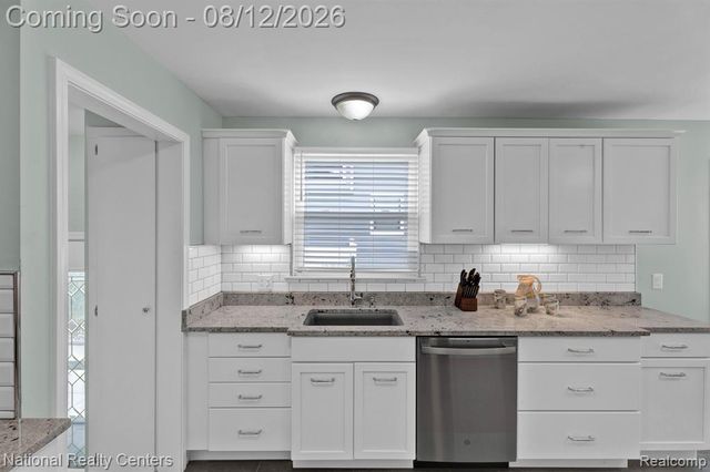 1659 Princeton Road, Berkley, MI 48072