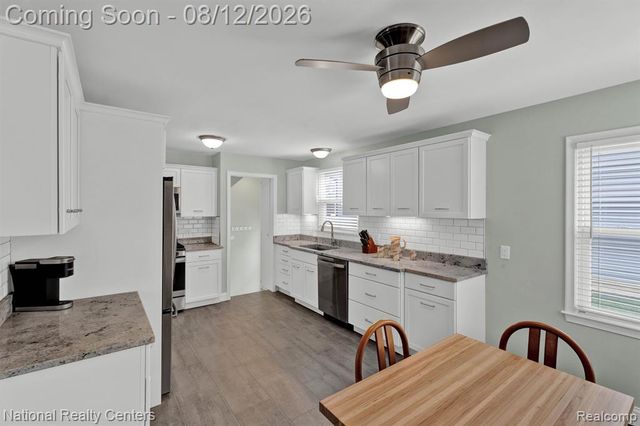 1659 Princeton Road, Berkley, MI 48072