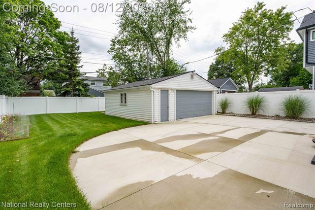 1659 Princeton Road, Berkley, MI 48072