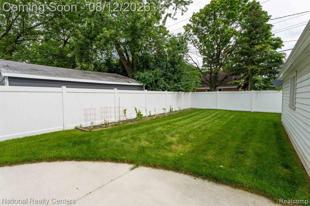 1659 Princeton Road, Berkley, MI 48072