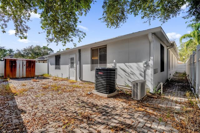 1512 LALIQUE LANE, Orlando, FL 32828